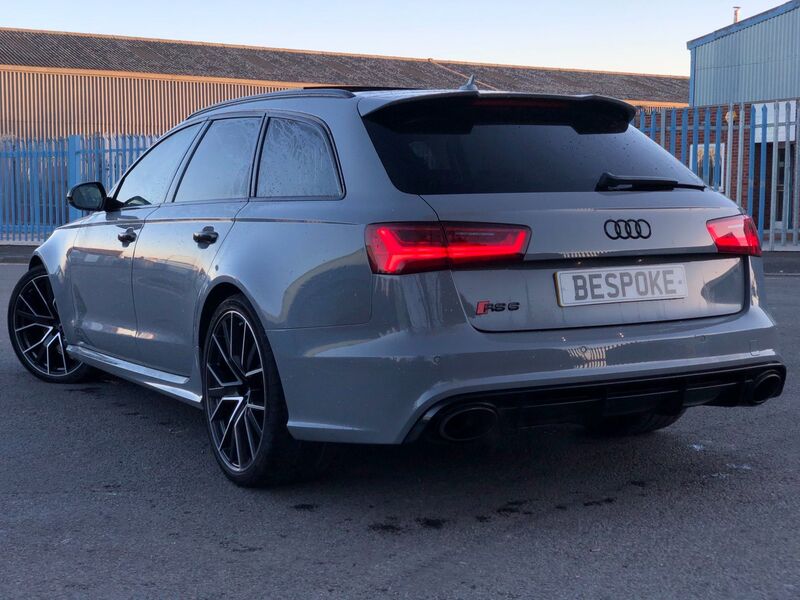 AUDI RS6