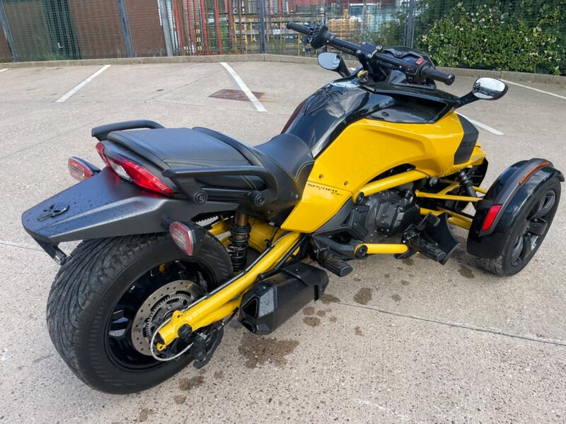 CAN-AM SPYDER